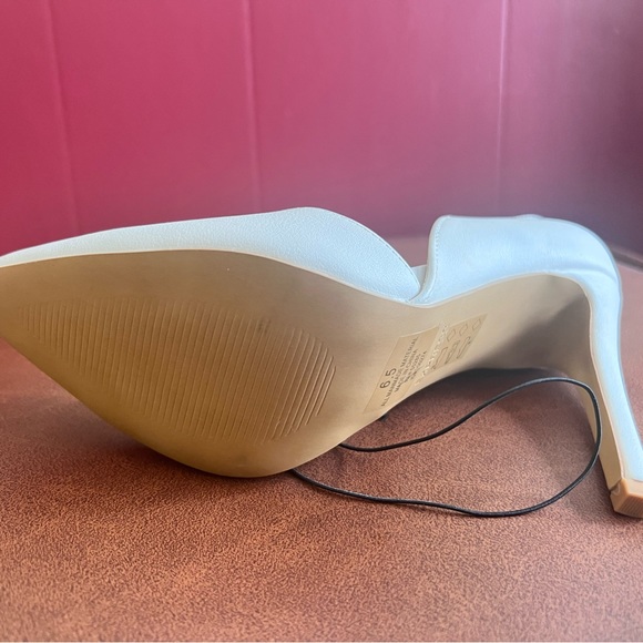 Express White & Pink pumps - Picture 4 of 8